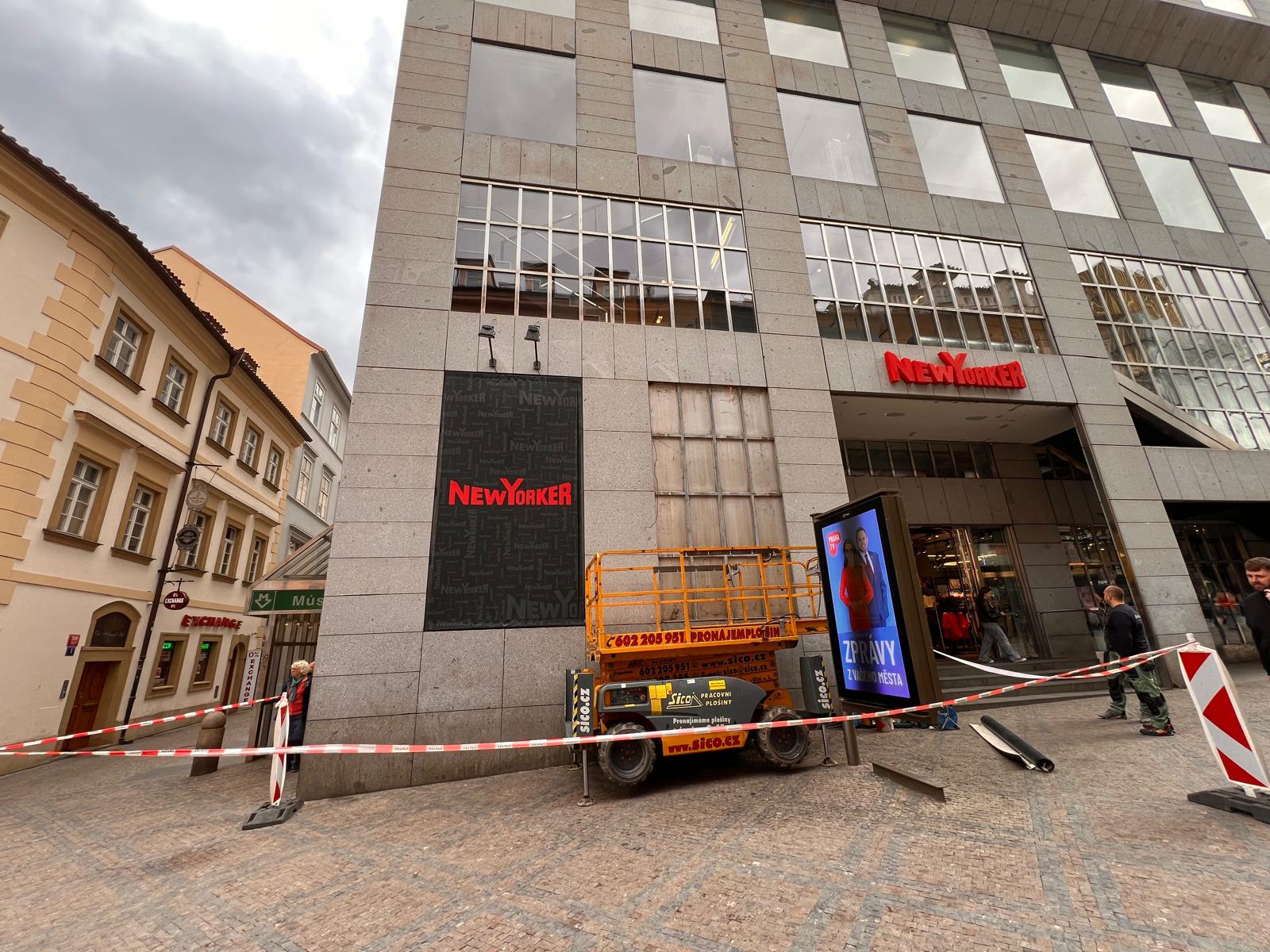 Rekonštrukcia predajne New Yorker na Václavskom námestí v Prahe